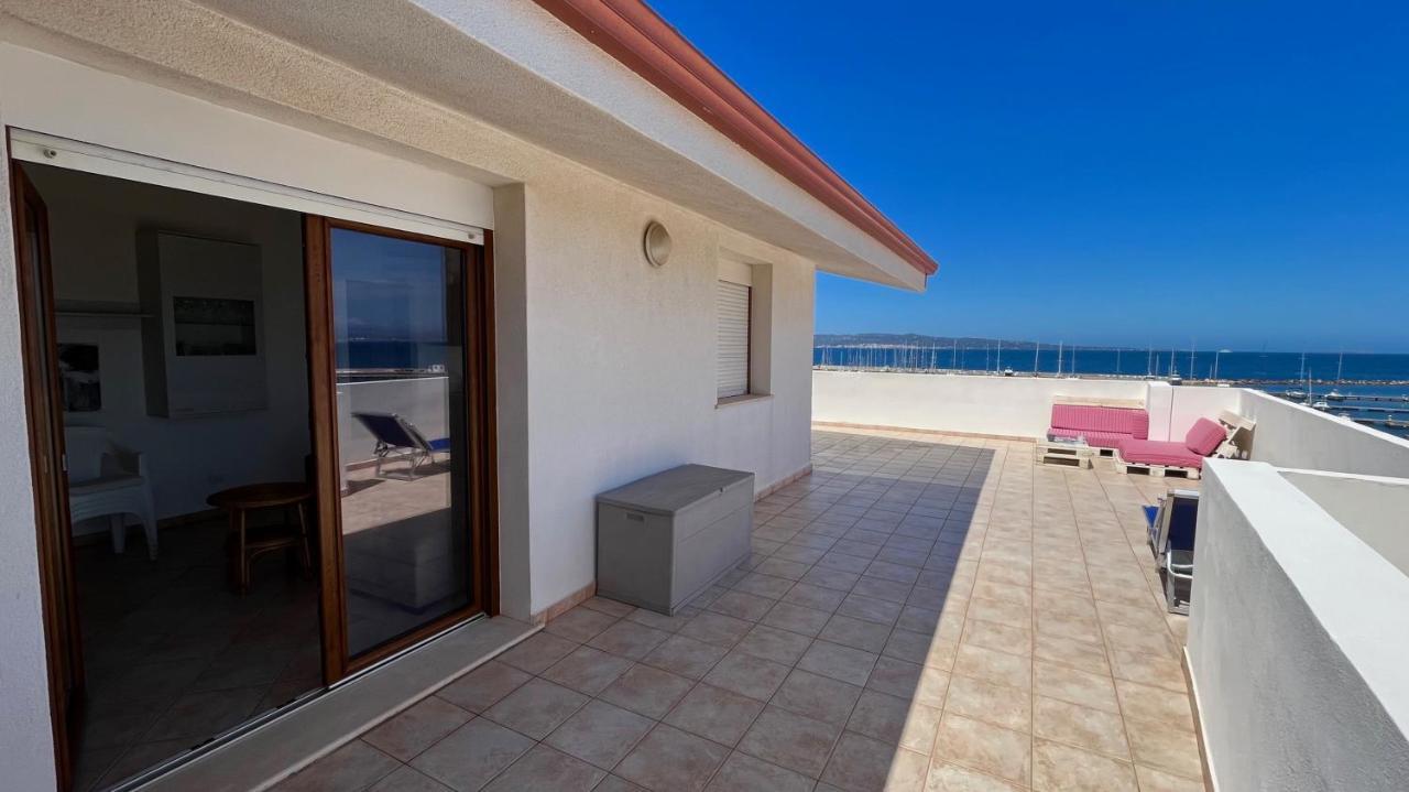דירות קאלאסטה Attici Con Terrazzo Vista Mare מראה חיצוני תמונה